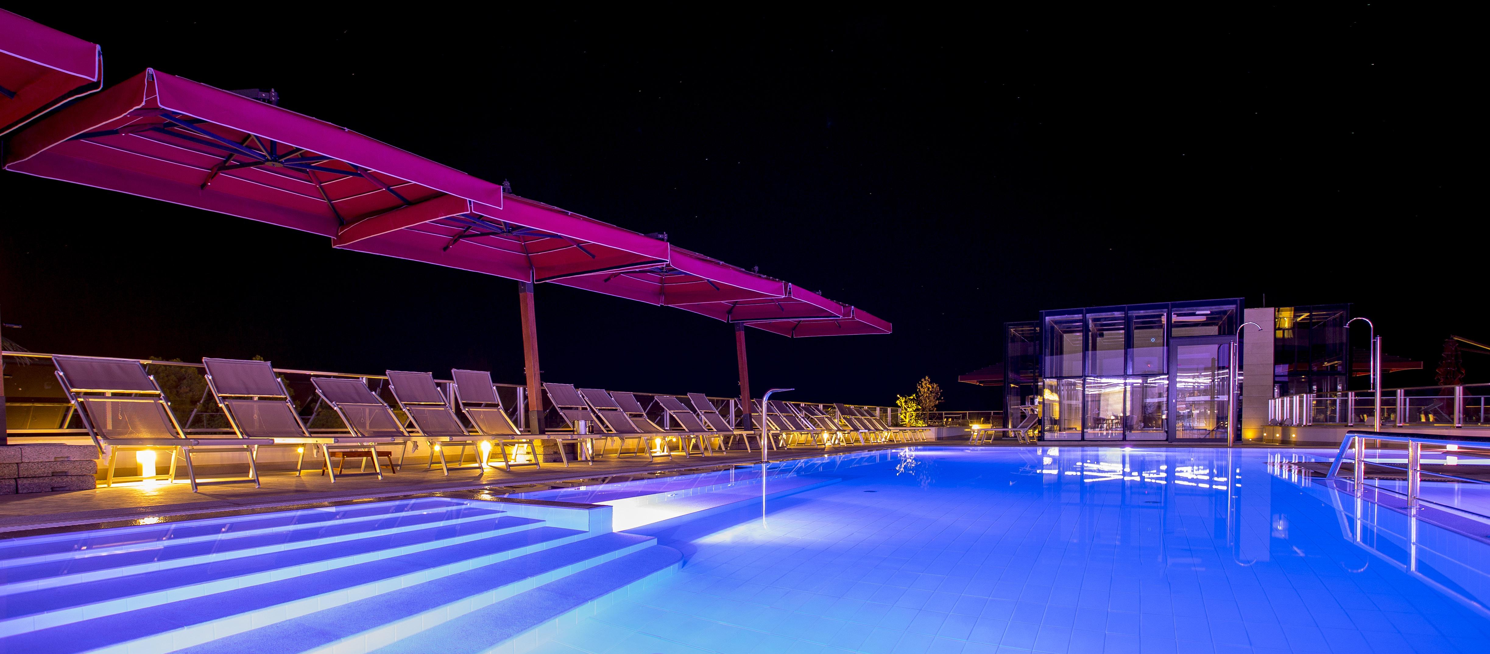 Hotel Plaza Duce Bagian luar foto